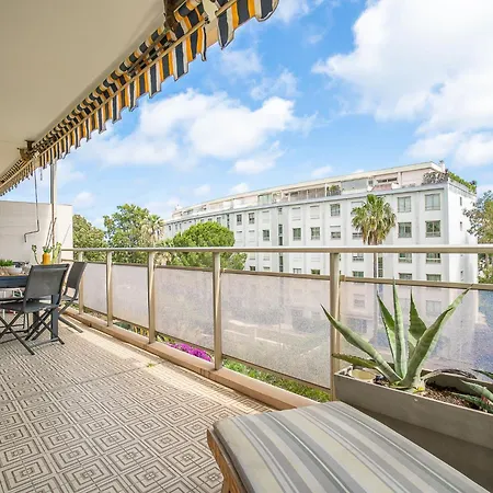 Apartmán Les Aliscamps By Interhome